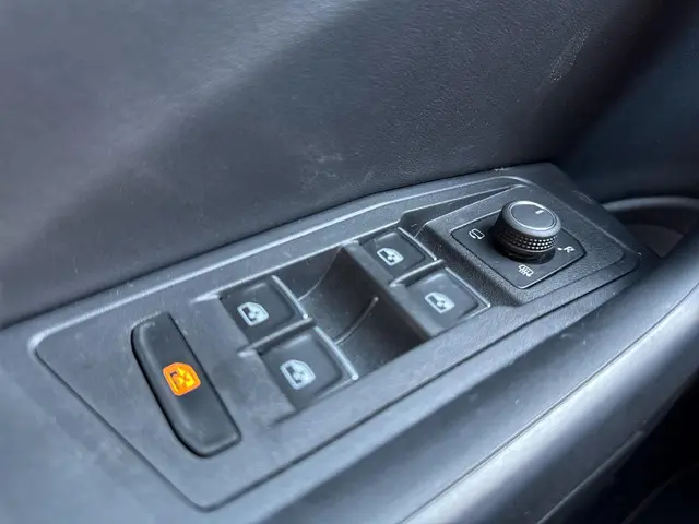 Volkswagen T-Roc 1.5 TSI R-Line 2024 Benzine 25