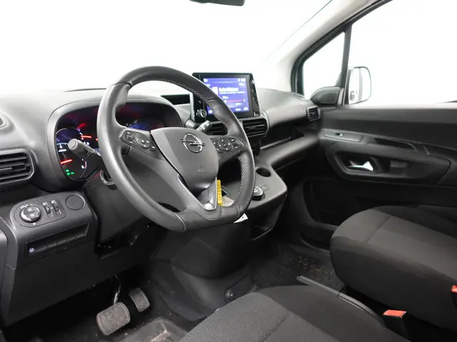 Opel Combo 130pk L1 2023 Diesel 2