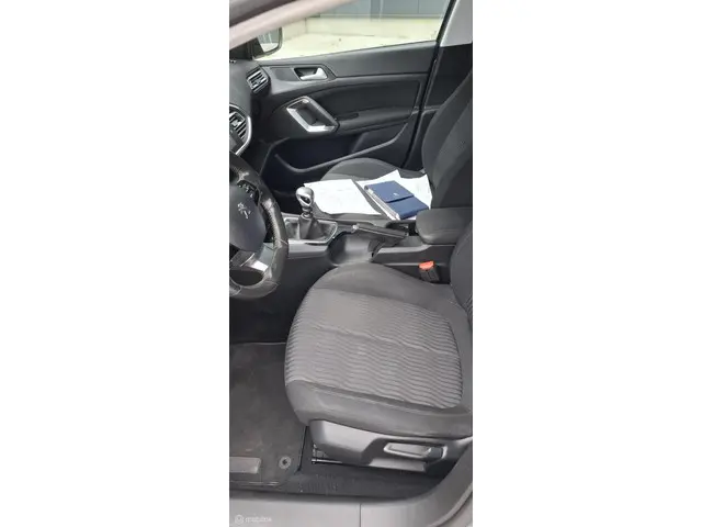 Peugeot 308 1.6 THP Active 2013 Benzine 12