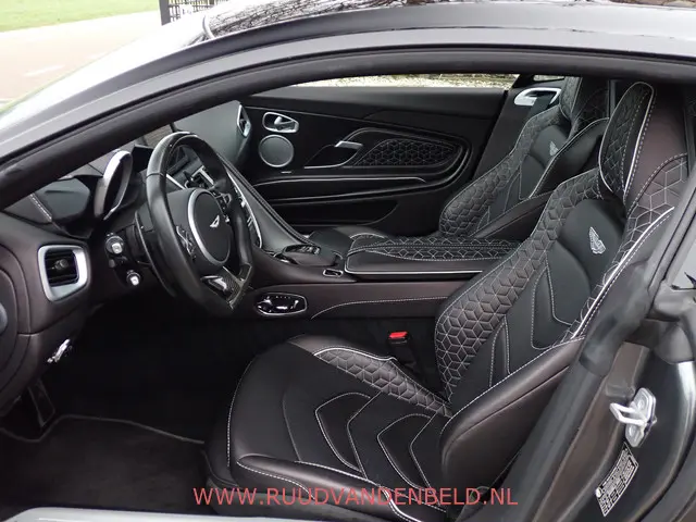 Aston Martin DBS 5.2 V12 Superleggera 2019 Benzine 33