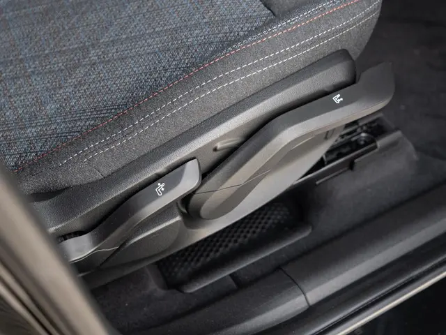 MINI Countryman C 2026 Benzine 25