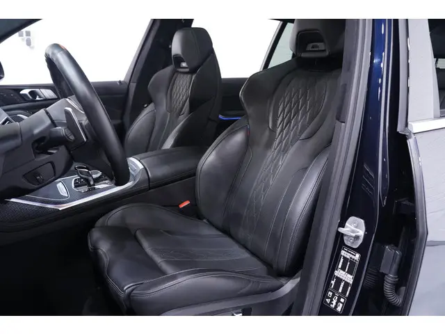 BMW X7 xDrive40i M Sport 2022 Benzine 44