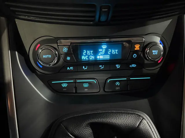 Ford Kuga | 1.5 Titanium | 2016 Benzine 21