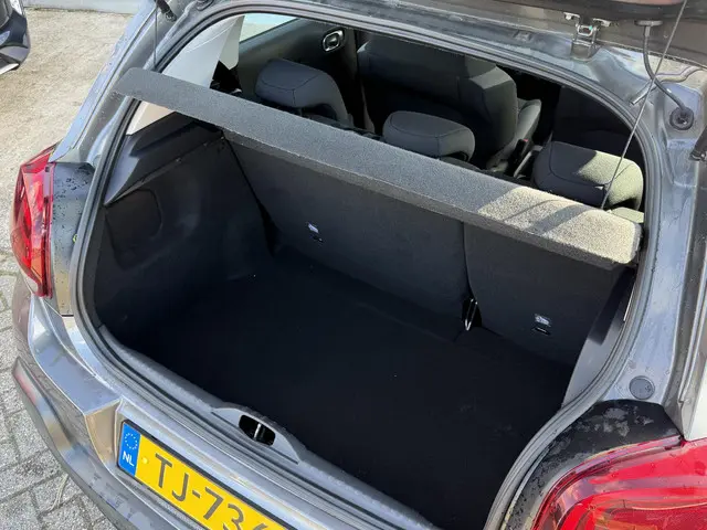 Citroën C3 1.2 PureTech S&S Feel 2018 Benzine 8