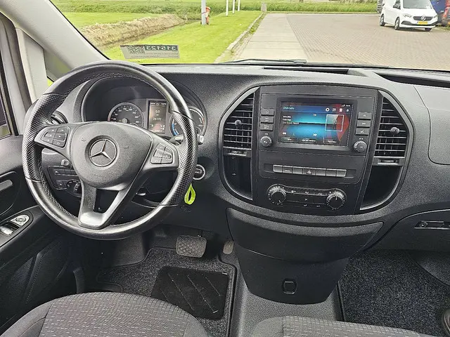Mercedes-Benz eVito 112 2022 Elektrisch 8