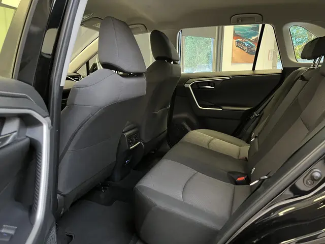 Toyota RAV4 2.0 VVT-iE Business 2022 Benzine 16