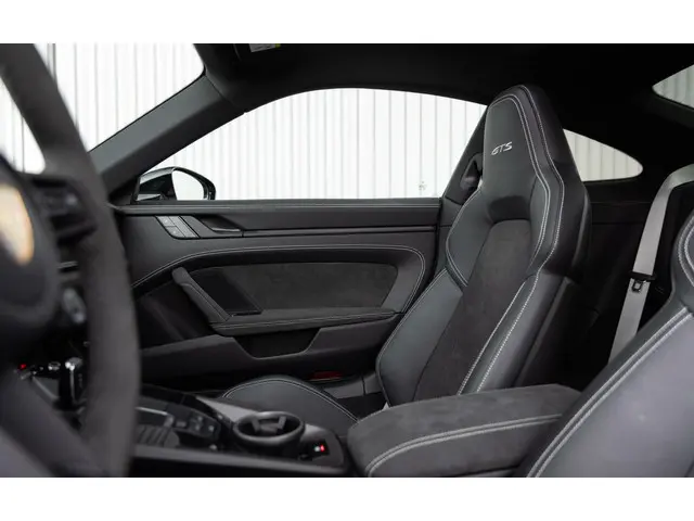 Porsche 911 3.0 Carrera GTS 2022 Benzine 43