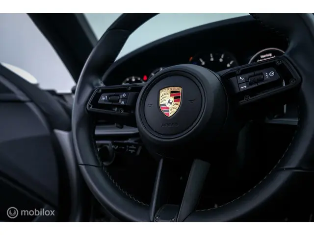 Porsche 911 3.0 Carrera 2020 Benzine 57