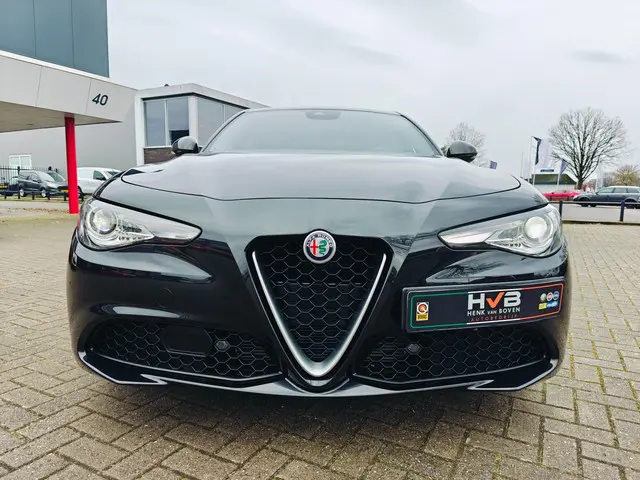 Alfa Romeo Giulia 2.0T B-Tech Super 2019 Benzine 2