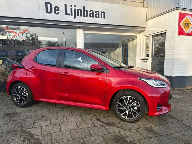 Toyota Yaris 1.5 Hybrid Dynamic 2021 Hybride Benzine 6