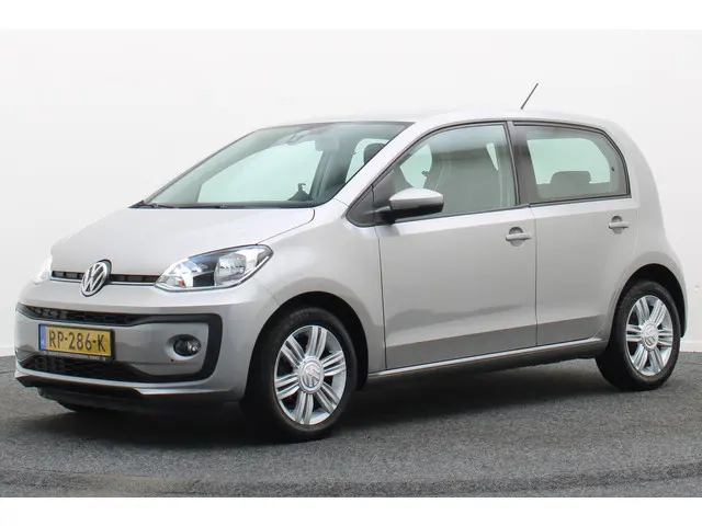 Volkswagen up! 1.0 BMT high up! 2018 Benzine 14