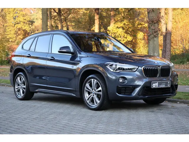 BMW X1 sDrive18i 2019 Benzine 8
