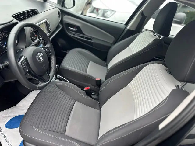 Toyota Yaris 1.5 Hybrid Active 2020 Hybride Benzine 19