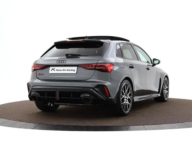 Audi RS3 Sportback 2.5 TFSI 400 PK 2025 Benzine 2