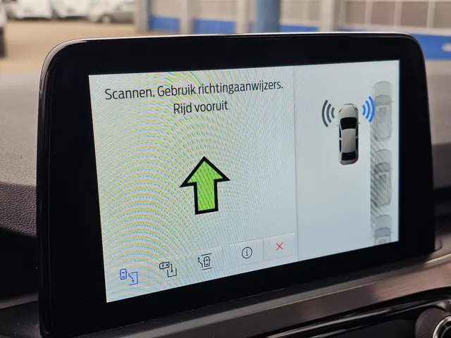 Ford Kuga 2.5 PHEV Titanium 2022 Hybride Benzine 26