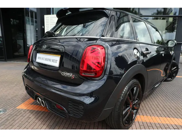 MINI 5-Deurs Cooper S 2020 Benzine 8