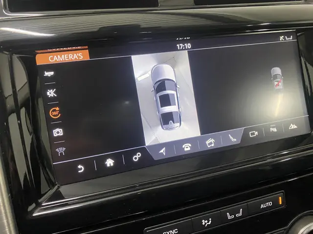 Land Rover Discovery 3.0 Td6 HSE VAN 2018 Diesel 33