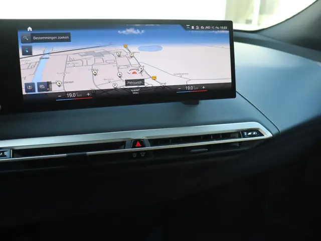 BMW iX xDrive40 2022 Elektrisch 17