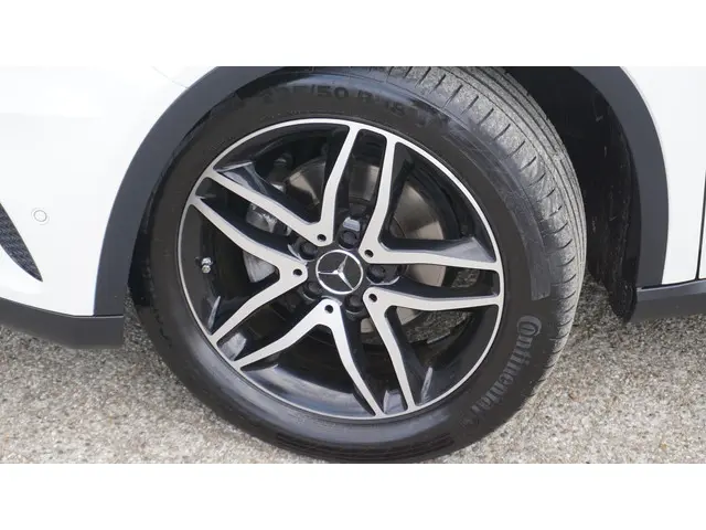 Mercedes-Benz GLA 200 157pk Ambition 2014 Benzine 45