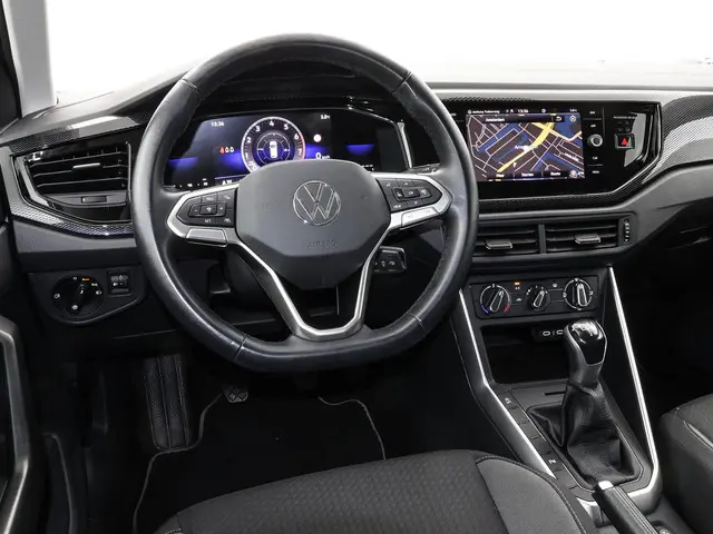 Volkswagen Polo 1.0 TSI 95pk Life 2023 Benzine 29