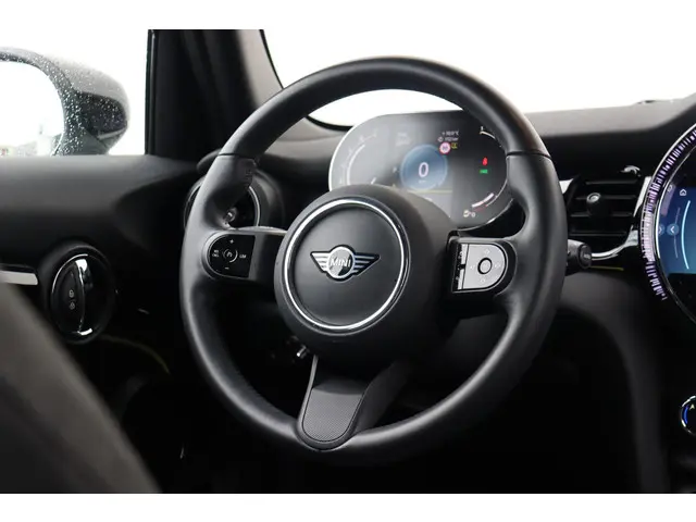 MINI Cooper Mini 1.5 Classic 2023 Benzine 12
