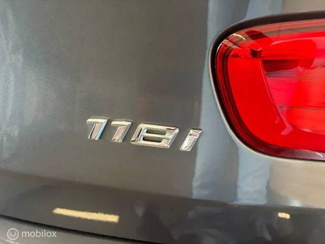 BMW 1 Serie 118i 2019 Benzine 11