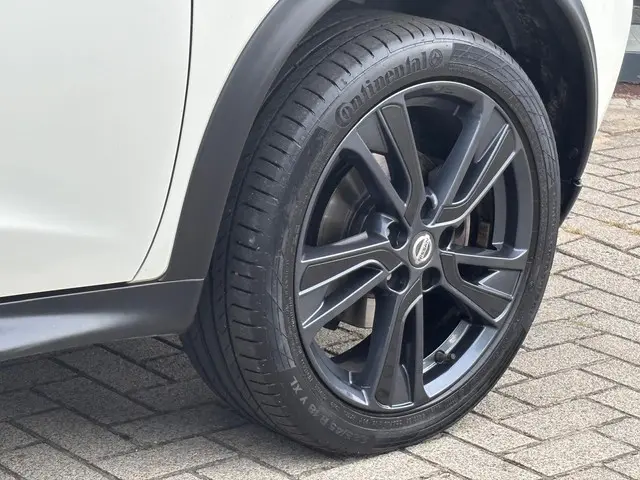 Nissan Juke DIG-T 115 MT N-Connecta 2018 Benzine 32