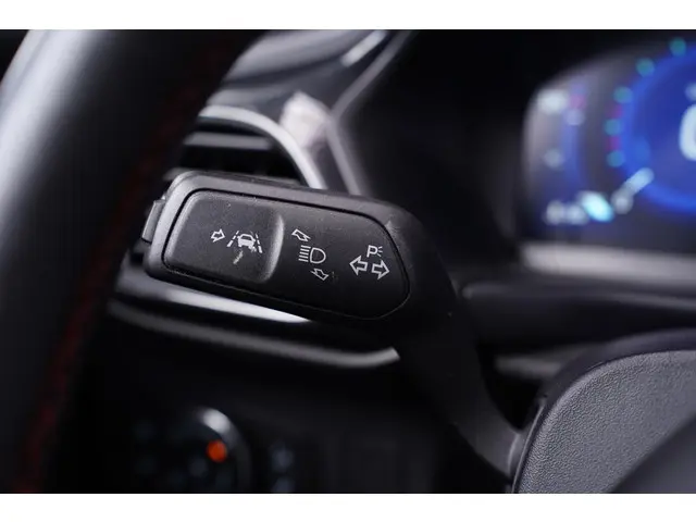 Ford Puma 1.0 EcoBoost Hybrid ST-Line 2023 Benzine 45