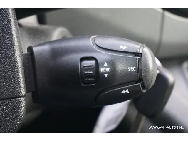 Peugeot Partner Tepee 1.2 PureTech Allure 2018 Benzine 19