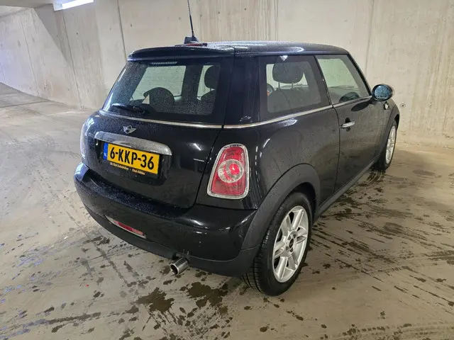 MINI One Mini 1.6 Holland Street 2013 Benzine 10