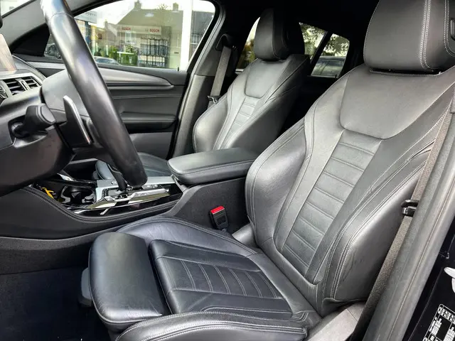 BMW X4 XDrive20i High Executive m-pakkat 2018 Benzine 7