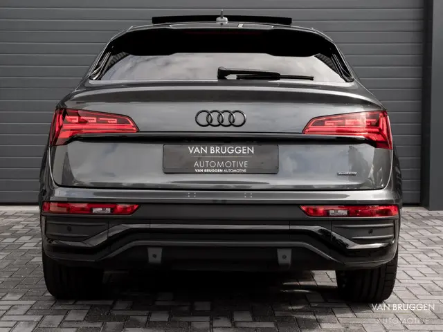 Audi Q5 Sportback 55 TFSI e S-Line 2022 Hybride Benzine 8