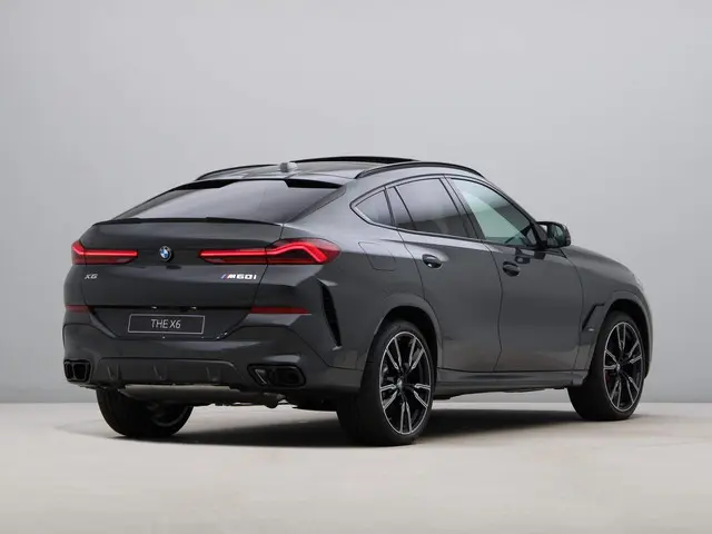 BMW X6 M60i xDrive 2025 Benzine 9