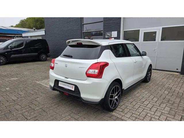 Suzuki Swift 1.0 Sportline 2019 Benzine 10