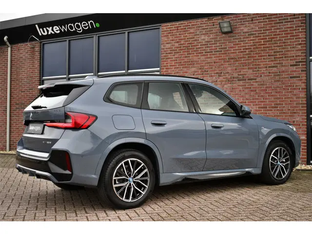 BMW X1 xDrive25e M-Sport 2024 Hybride Benzine 32