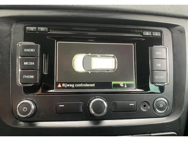 Škoda Yeti Outdoor 1.2 TSI Elegance 2014 Benzine 28