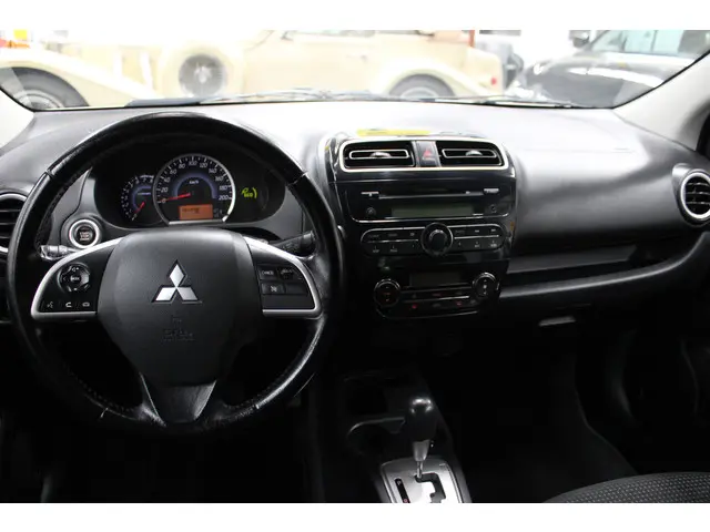 Mitsubishi Space Star 1.2 Intense Automaat 2014 Benzine 8