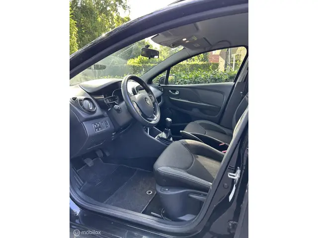 Renault Clio Estate 0.9 TCe Limited 2019 Benzine 8