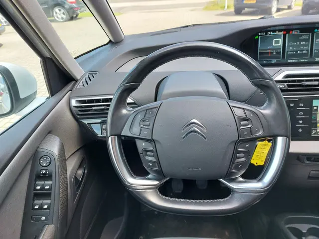 Citroën C4 Picasso 1.2 PureTech Intensive 2015 Benzine 21