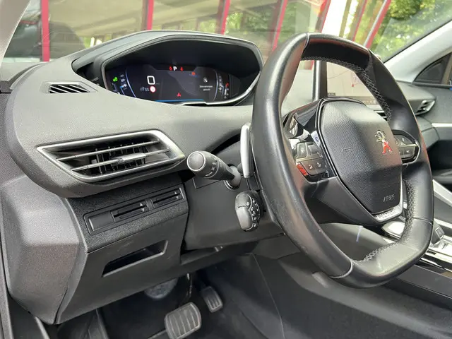 Peugeot 3008 1.6 e-THP GT Line 2017 Benzine 9