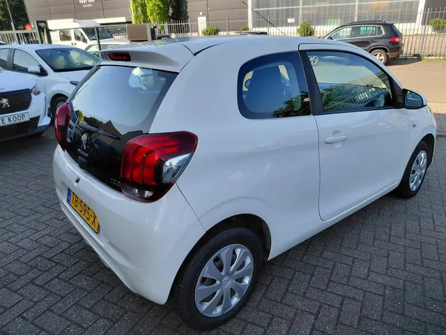 Peugeot 108 1.0 VTi Active 2015 Benzine 21