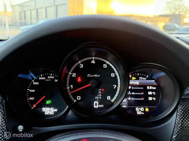 Porsche Macan 3.6 Turbo BOMVOL, NIEUWSTAAT 2016 Benzine 14