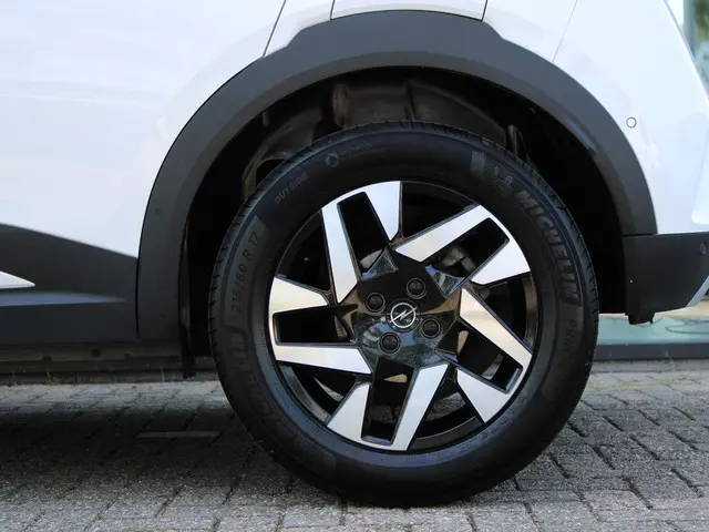Opel Mokka 1.2 Turbo Elegance 2021 Benzine 25