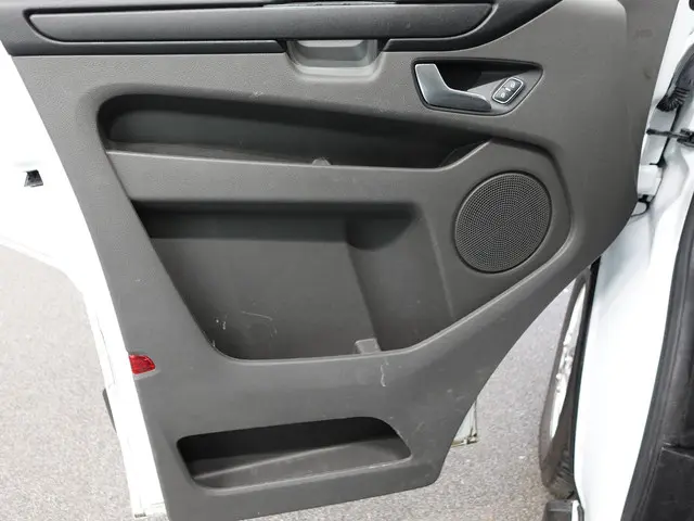 Ford Transit Custom 300 2.0 TDCI L2H1 Trend 2023 Diesel 10