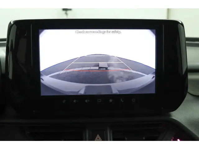 Suzuki Swift 1.2 Select Smart Hybrid 2025 Benzine 9