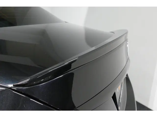 Mercedes-Benz C-Klasse 180 AMG Line 2018 Benzine 34