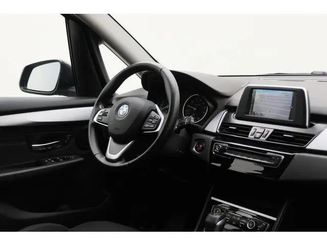 BMW 2 Serie Gran Tourer 218i Luxury 2015 Benzine 26
