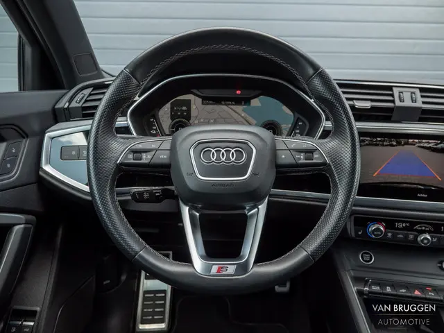Audi Q3 45 TFSI E S-Line 2022 Hybride Benzine 34