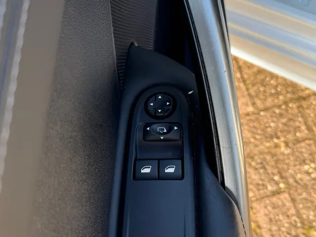 Peugeot RCZ 1.6 THP 2012 Benzine 10