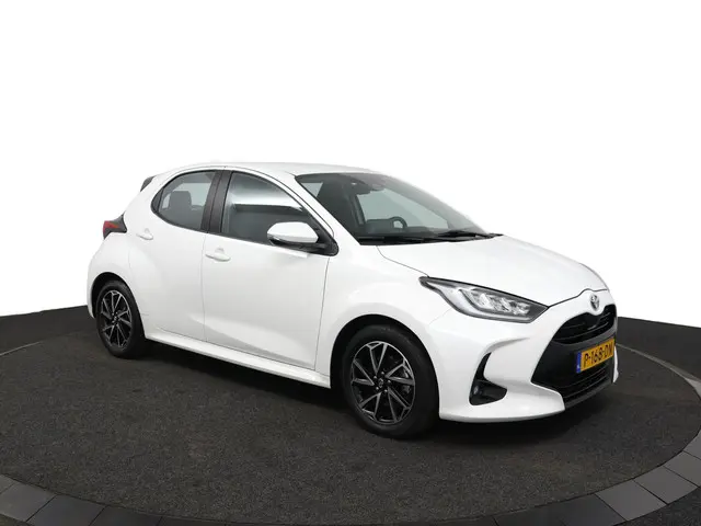 Toyota Yaris 1.5 Hybrid Dynamic 2022 Hybride Benzine 13